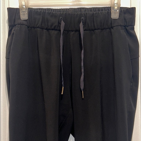 Lululemon Women’s On The Fly Pant, Size 6 - Picture 2 of 8